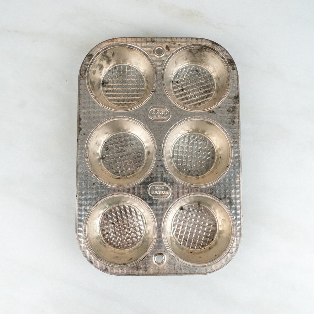 Vintage EKCO OVENEX Muffin Cupcake Pan Tin Checkered